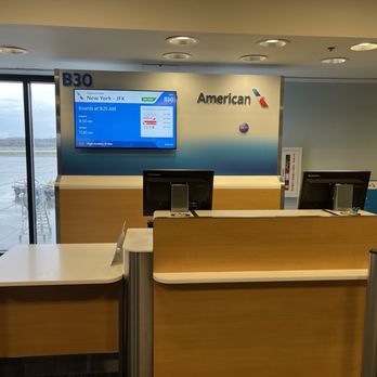 Airline customer service desk at Cleveland Hopkins