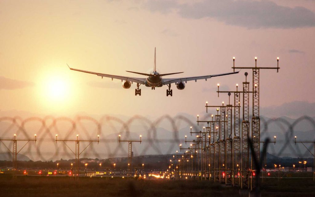 Midweek flights from Chicago to Atlanta offering lower fares