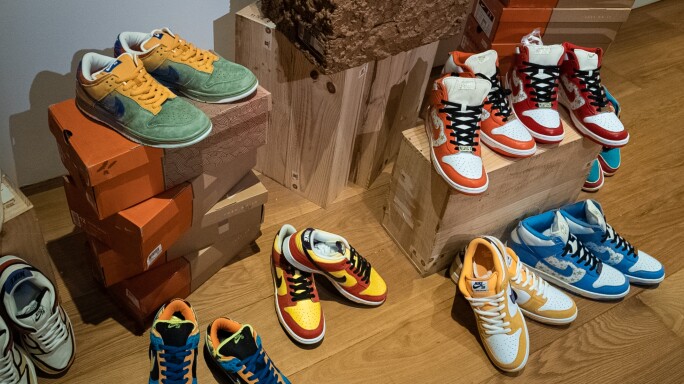 Multiple affordable Nike Dunk Low colorways displayed together