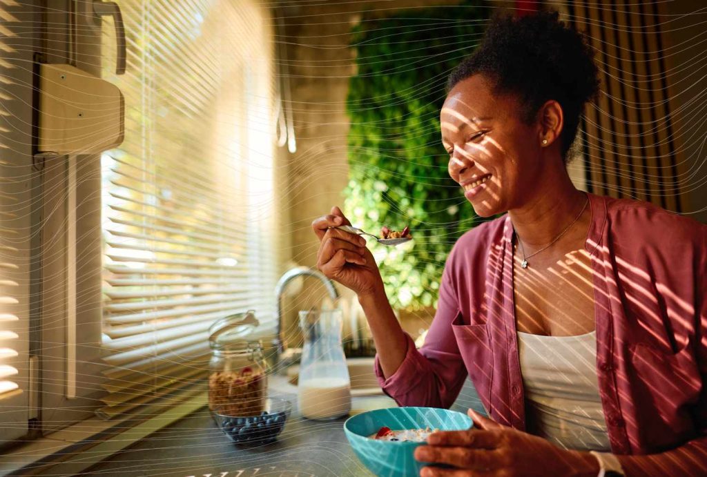 Variety of cheap breakfast options at home and in diners across the US.