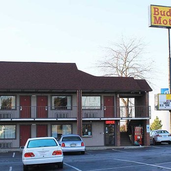 cheap motel near interstate exit in the US