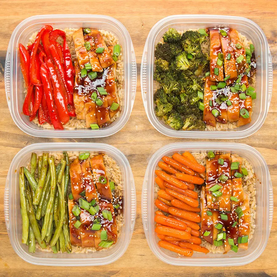 Meal prepping and cooking at home to save money in the US