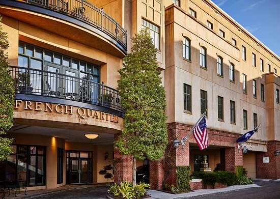 older budget hotel exterior in small US town