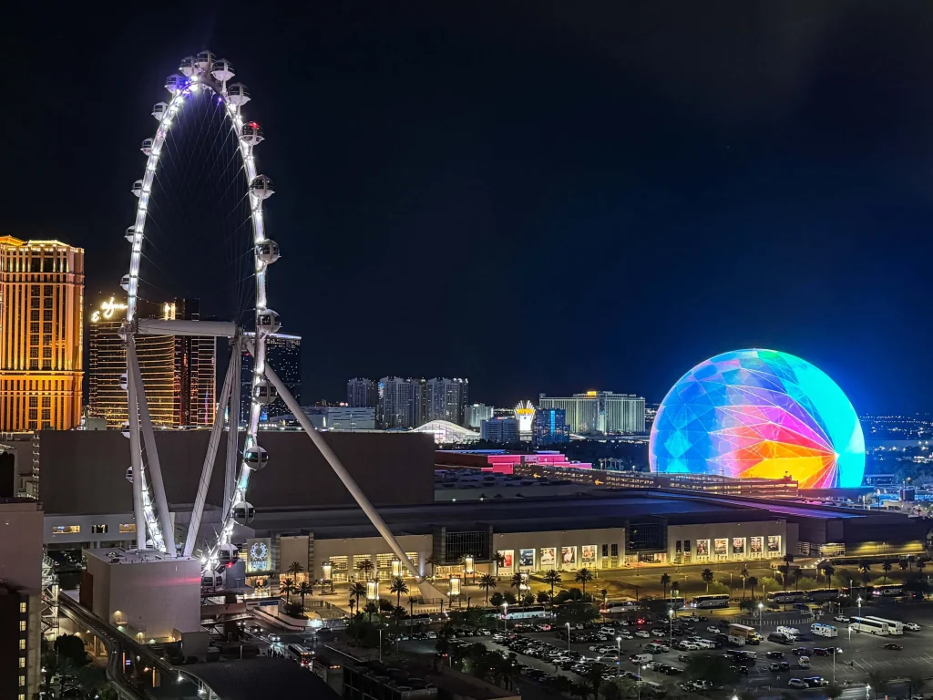 Tourists enjoying free attractions and entertainment on the Las Vegas Strip