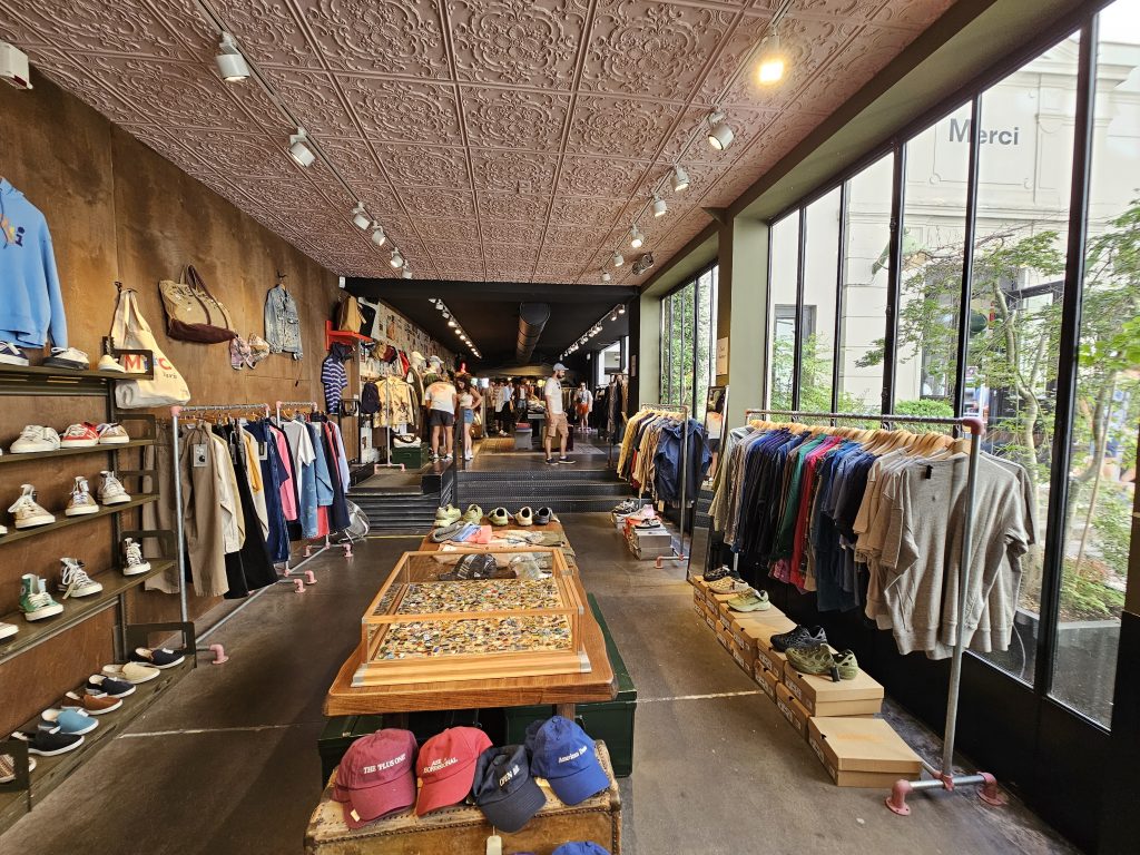 Steap and Cheap Products in the US: Save Money Without Compromising Quality in 2026 Budget-friendly clothing racks in a store